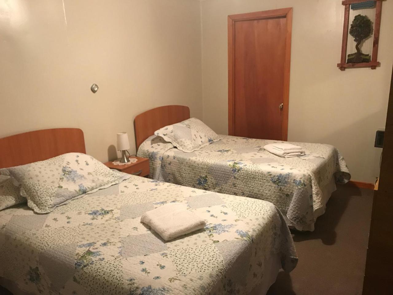 Hospedaje Baquedano Puerto Natales Eksteriør billede